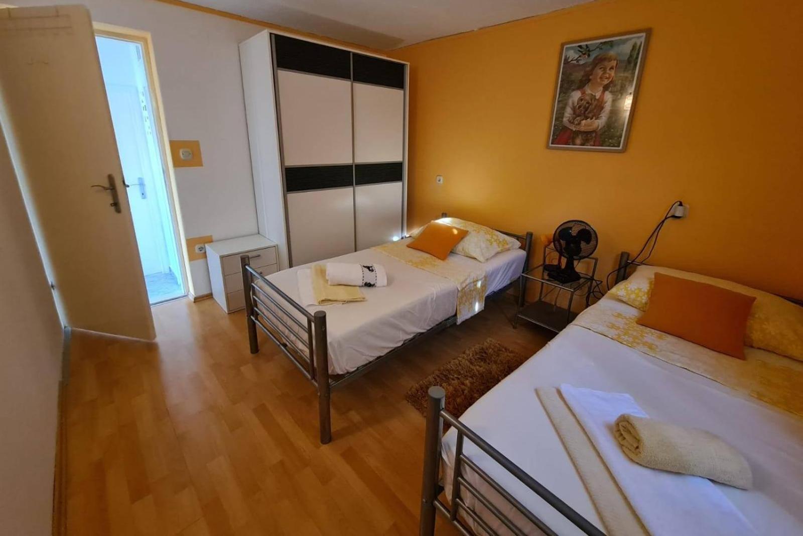 Apartments With A Parking Space Postira, Brac - 2911 Rum bild